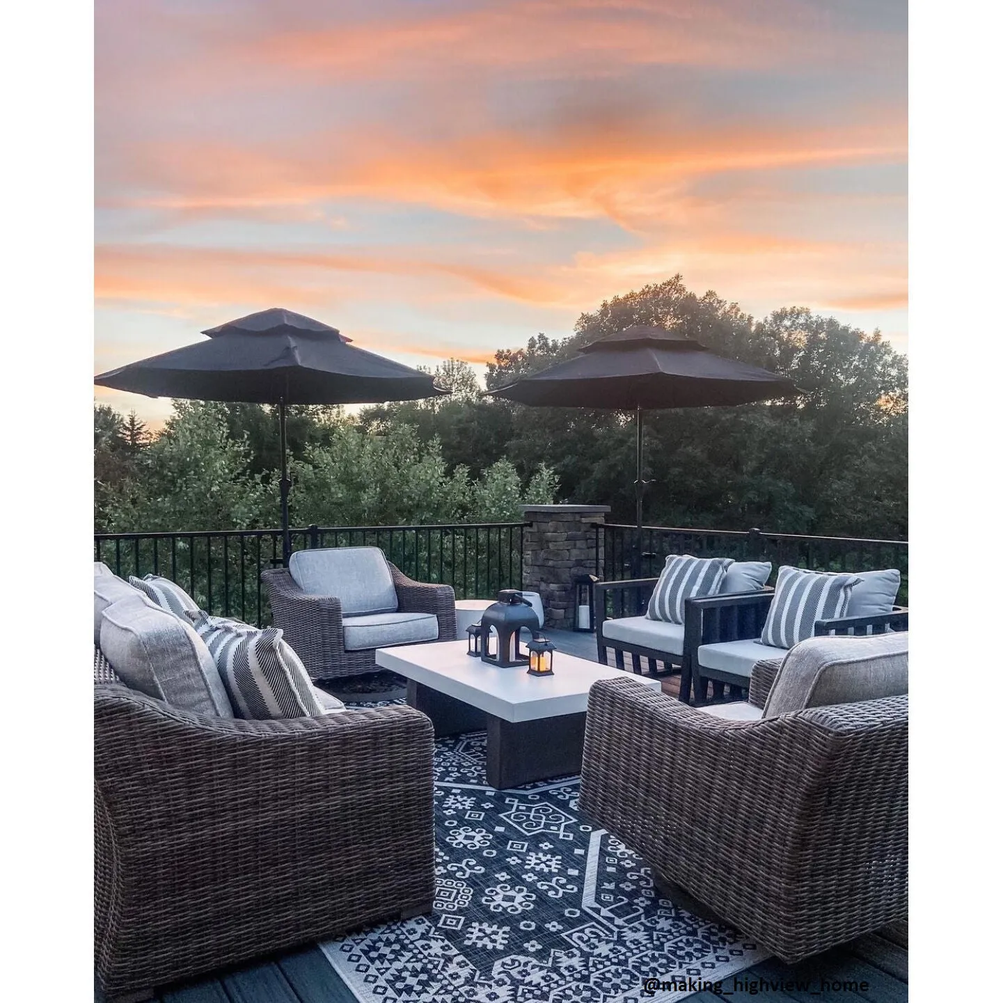 Beachcroft Swivel Lounge Chair