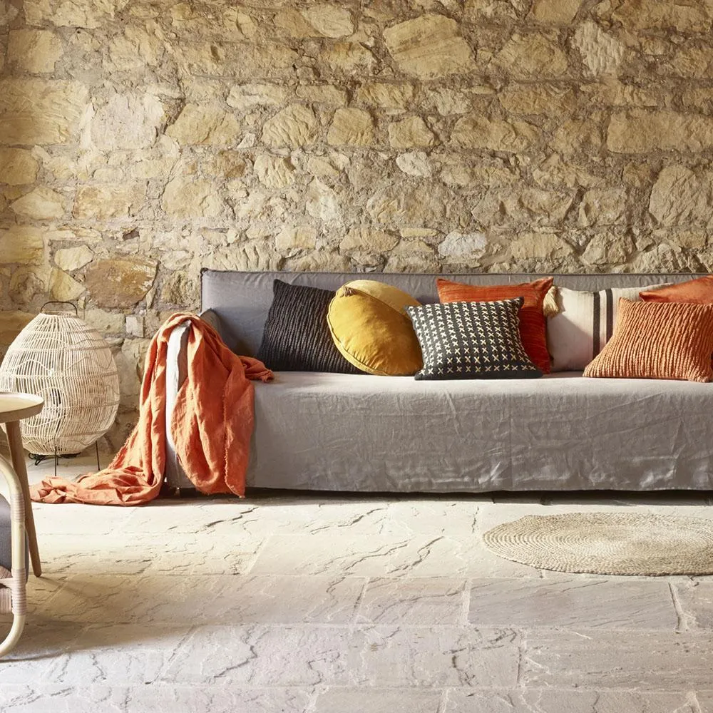 Circlyn Velvet Cushion-Zip