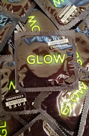 Four Seasons Glow 'N' Dark 144 Condoms