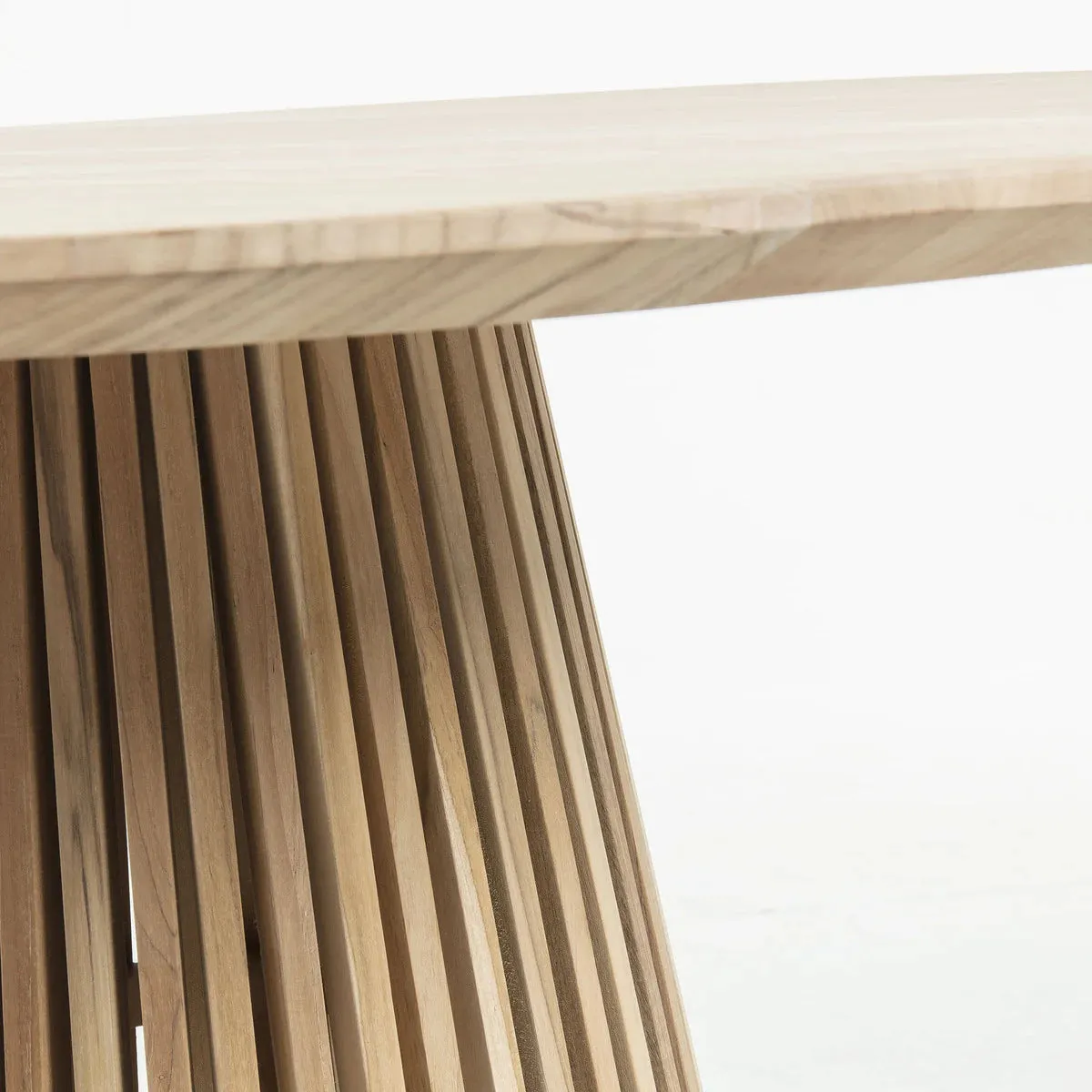 Irune Round Dining Table
