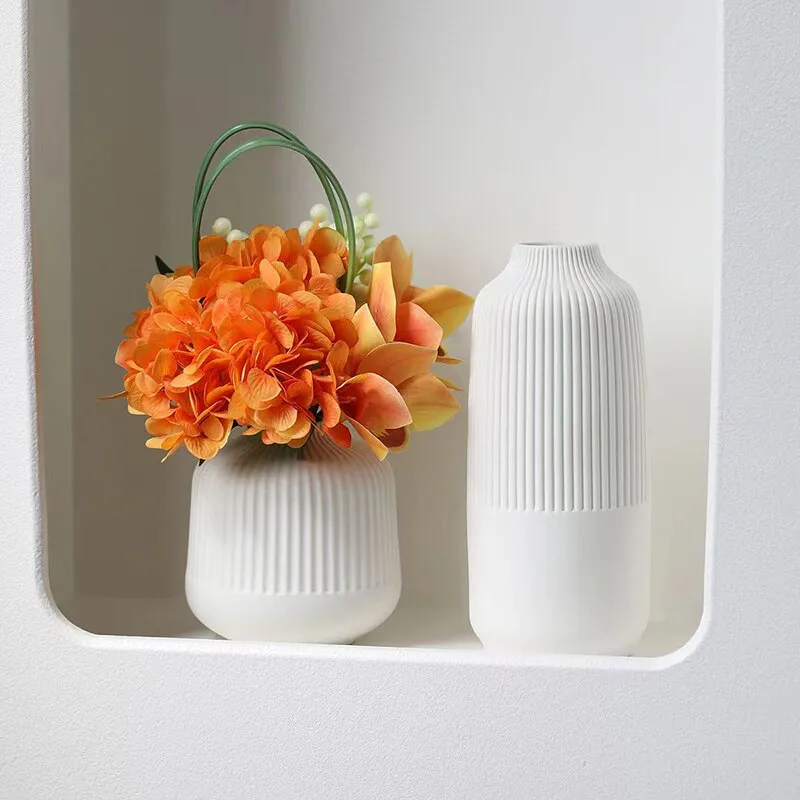 Nordic Small Caliber Insert Dried Flowers Decorative Ceramic Vases Modern Luxury Home Living Room Decoration Vases For Interior