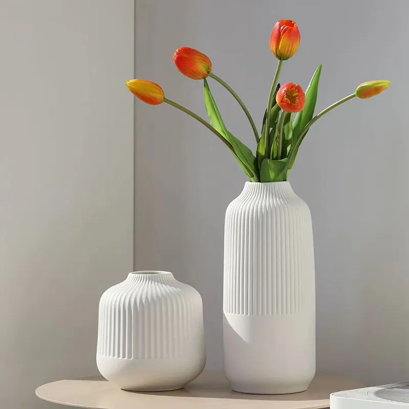 Nordic Small Caliber Insert Dried Flowers Decorative Ceramic Vases Modern Luxury Home Living Room Decoration Vases For Interior