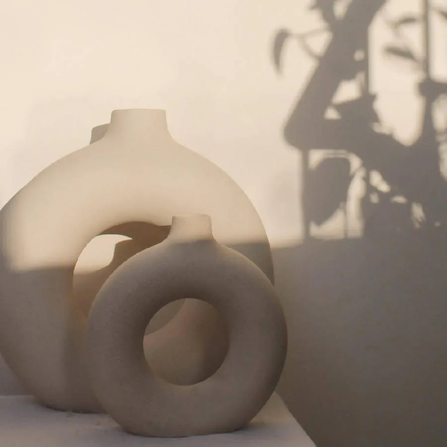 Osmos Studio Off-White Big Polo Vase | 100% Ceramic