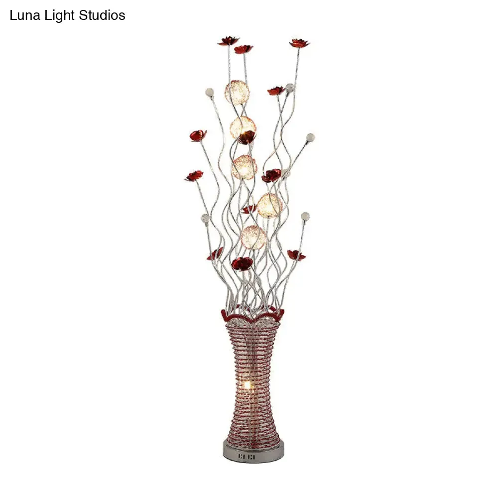Stylish LED Vine Floor Lamp in Red - Pleated Vase Design - Aluminum Construction - Perfect for Reading - Decorative Lighting