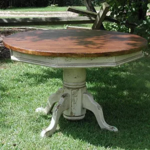 The Cottage Round Table