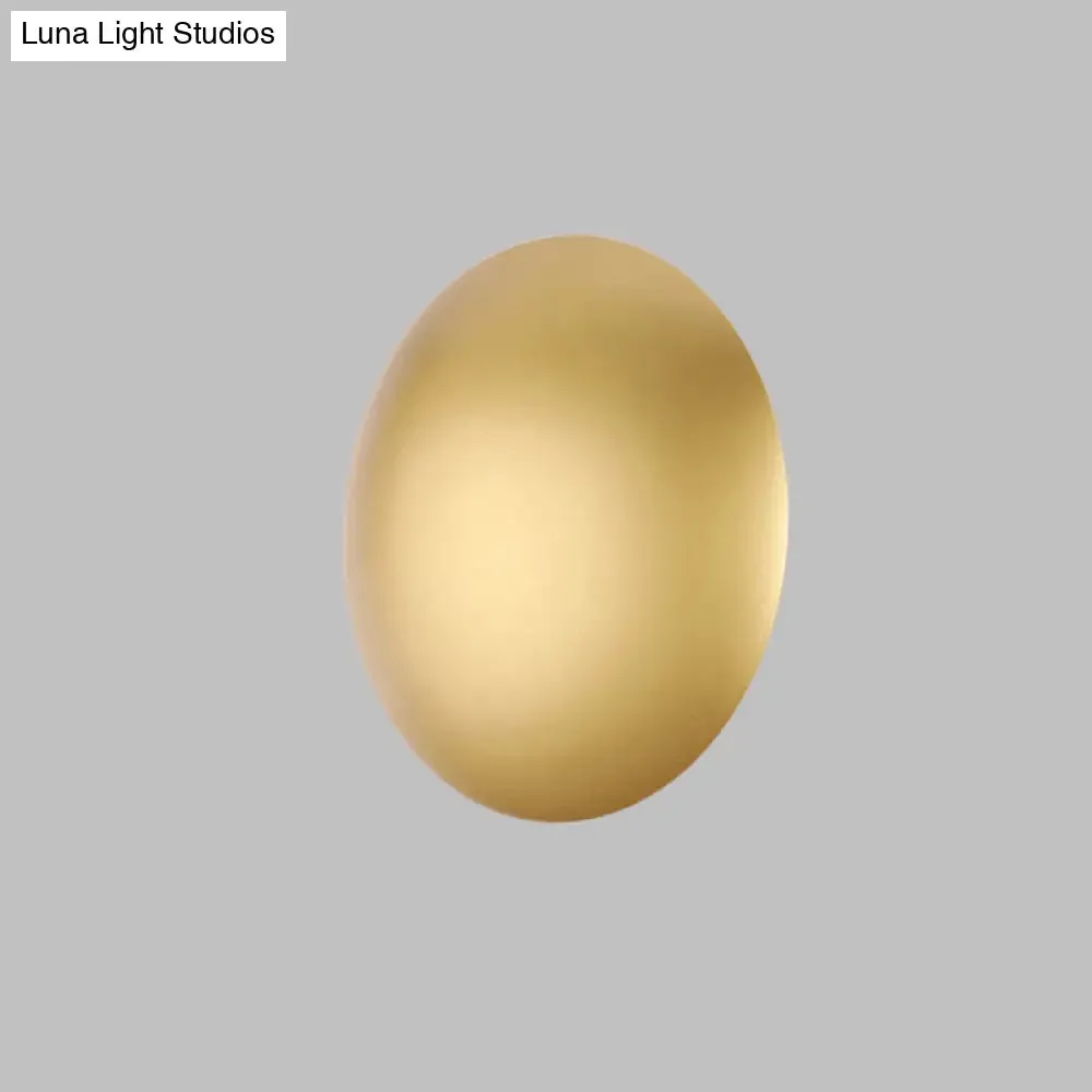White/Gold LED Wall Light with Warm/White Illumination - Perfect for Modern Bedrooms