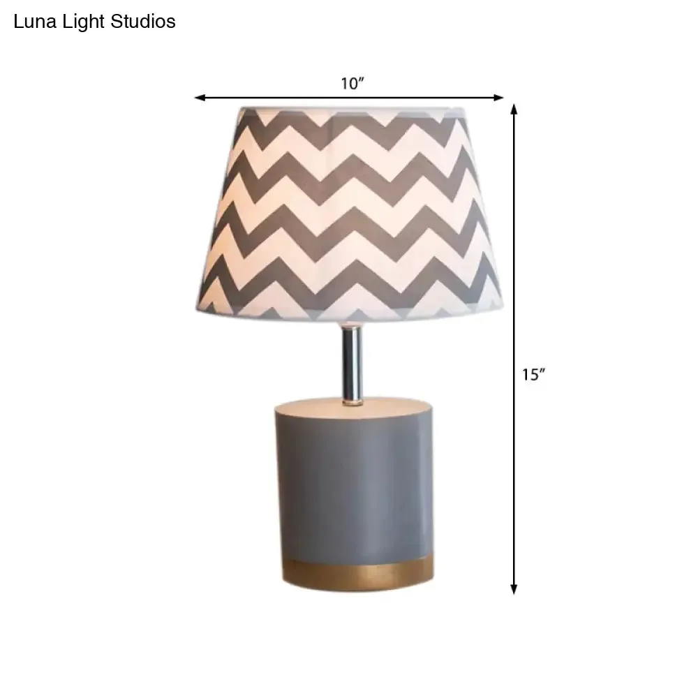 Zigzag Nordic Desk Light - Stylish Gray Study Lamp for Child's Bedroom